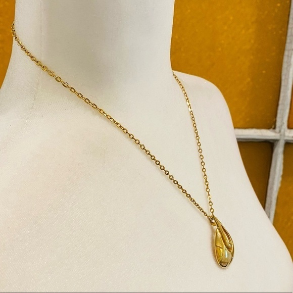 Vintage Gold Tone Chain Pendant 18” Long Tear Drop Design - Picture 8 of 15